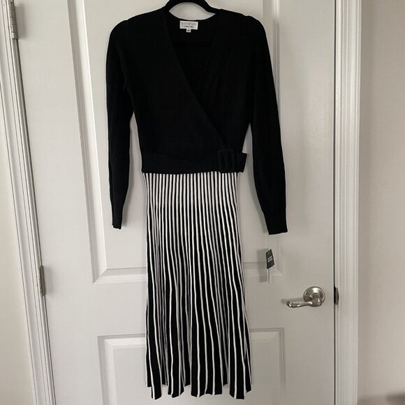 Robbie Bee Women's Rib Pleated Belted Dress Size Small - Picture 5 of 8